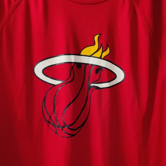 NBA Miami Heat Jersey Red  Sz  Large - Picture 6 of 6